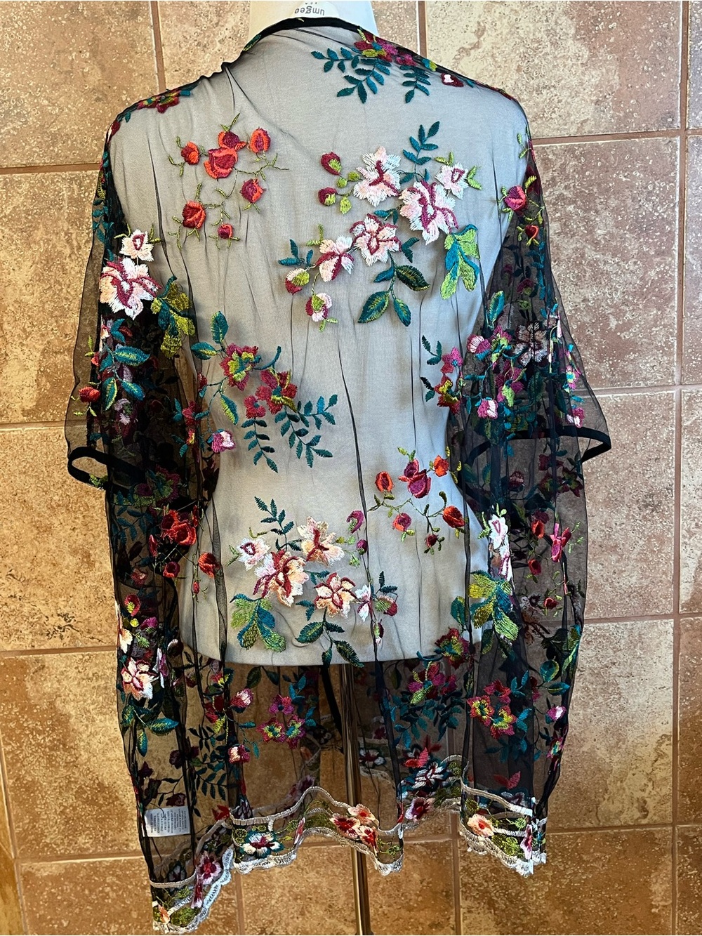 Umgee Embroidered Floral Black Mesh Kimono & Top Set M/L, XL - Picture 7 of 16